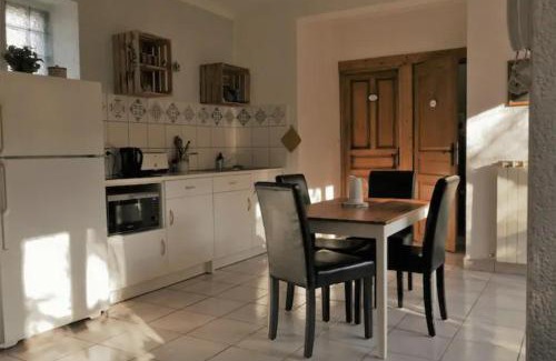 Cazilhac Apartment | Les Gites du Fesquet - agréable T2 indépendant dans cadre calme et verdoyant