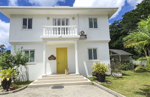 Beau Vallon Villa | Les Jolies Eaux Villa - Chateau Elysium