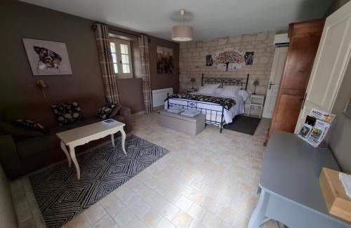 Les Ulmes Bed & Breakfast | Les Laurielles