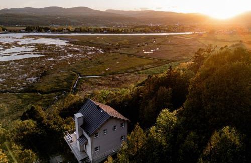 Baie-St-Paul House | Les Marées