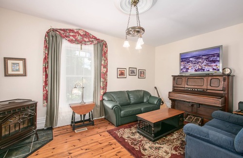Waterloo House | Les Matins de Victoria