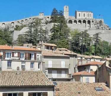 Sisteron Bed & Breakfast | Les MIRABELLES chambres d'hôtes