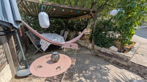 Ensues-la-Redonne Apartment | Les Mondes - Appartement bas de maison