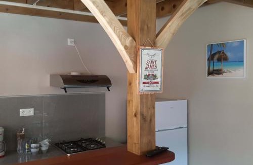 Les Anses-d'Arlets Hotel | Les Monts Arlésien