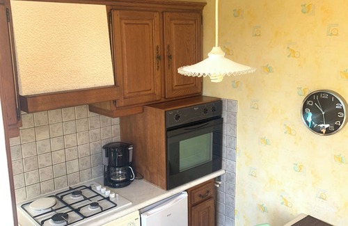 Vic-sur-Cere Apartment | les Pétunias