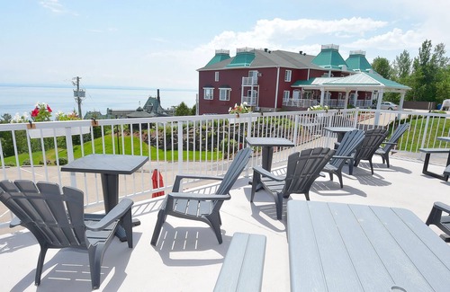 Pointe-au-Pic Hotel | Les Pavillons du Petit Manoir du Casino