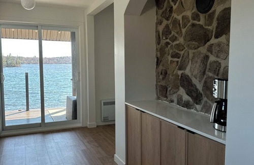 Lac-Sergent Ski Chalet | Les pieds dans l'eau (lake&spa)