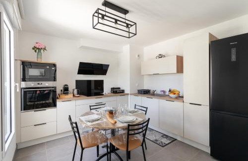 Sables-d'Or-les-Pins Apartment | Les pins 211 - Appt 4p à moins d1km de la plage