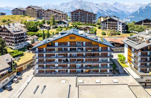 Saint-Pierre-de-Clages Apartment | Les Platanes F1 - 6 pers - centre