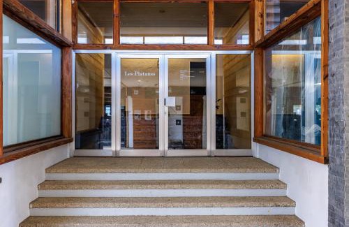 Saint-Pierre-de-Clages Apartment | Les Platanes F1 - 6 pers - centre