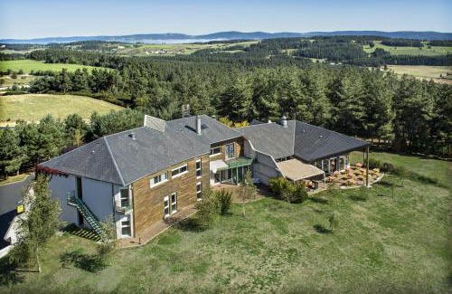 Saint-Chely-d'Apcher Hotel | Les Portes d'Apcher