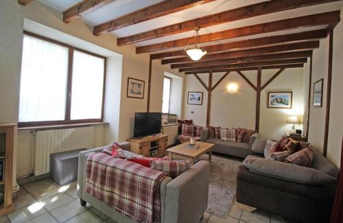 Champagnac-la-Riviere House | Les puits