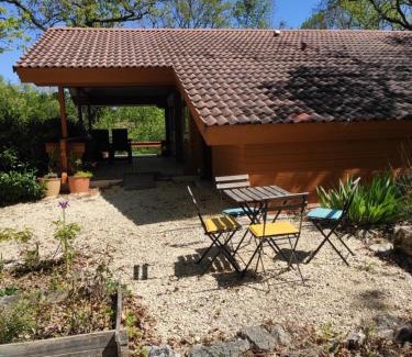 Mauroux Ski Chalet | LES REFUGES DU LOT Le Cosy