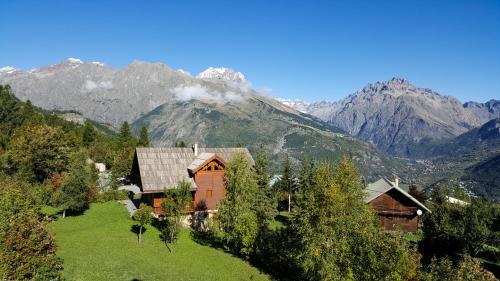 Puy-Saint-Vincent Ski Chalet | Les Ribambelles
