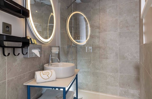 Val-de-Grace Hotel | Les Rives Oceanik