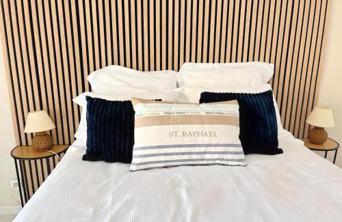 Saint-Raphael Apartment | Les Studios Famandiers