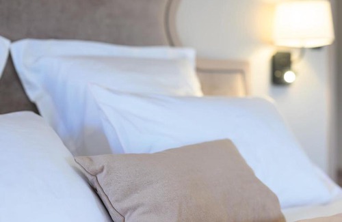 Epernay Bed & Breakfast | Les Suites BB, Champagne Besserat de Bellefon
