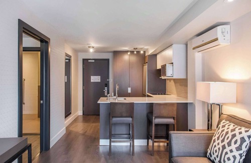 Hull Hotel | Les Suites Victoria, an Ascend Collection Hotel