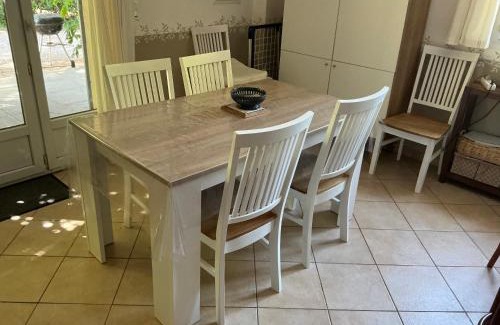 Saint-Andiol Apartment | Les Tournesols