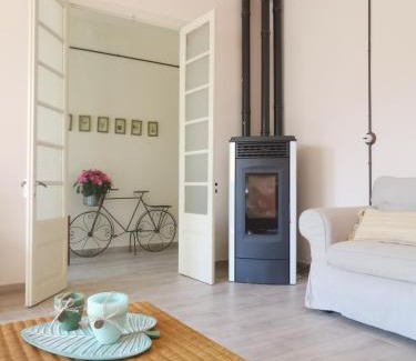 Tivissa House | Les violetes