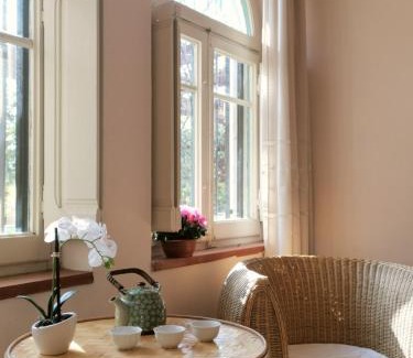 Tivissa House | Les violetes