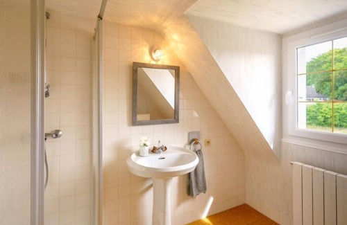 Peumerit House | Les Volets Rouges by Interhome