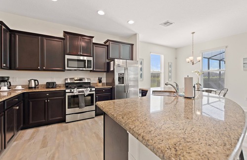 Davenport Villa | Leslies Retreat At Solterra Resort 6 Bedroom Home