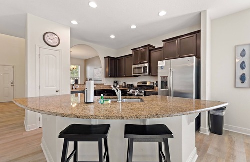 Davenport Villa | Leslies Retreat At Solterra Resort 6 Bedroom Home