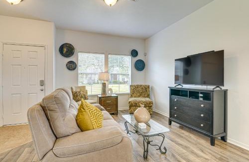 Central Southwest House | Less Than 1 Block to Park Dog-Friendly Home in Houston!