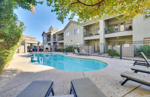 Camelback East Apartment | Less Than 1 Mi to Biltmore Fashion Park Condo with Pool!