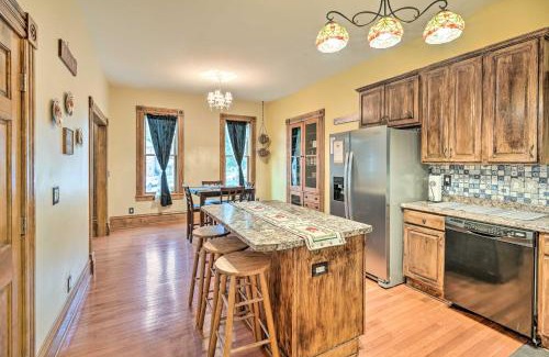 Dubuque House | Less Than 1 Mi to Downtown Historic Dubuque Gem!