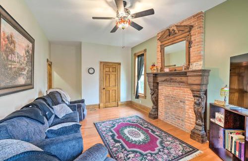 Dubuque House | Less Than 1 Mi to Downtown Historic Dubuque Gem!