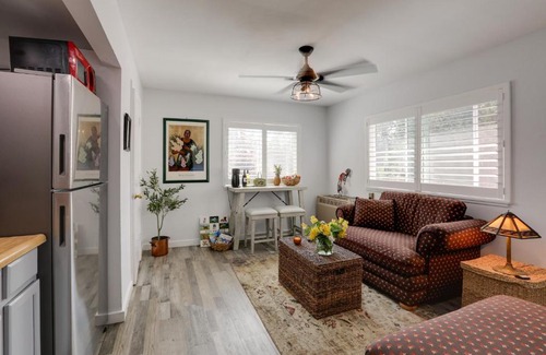 Old Southwest Apartment | Less Than 1 Mi to Midtown Pet-Friendly Apt in Reno