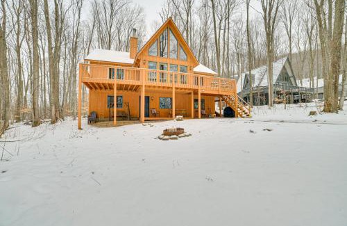 Harbor Springs House | Less Than 1 Mi to Nubs Nob Ski Cabin with Sauna and Deck!
