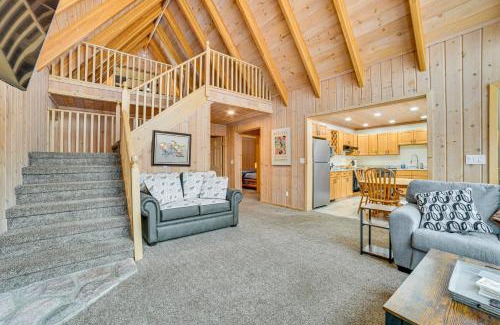 Harbor Springs House | Less Than 1 Mi to Nubs Nob Ski Cabin with Sauna and Deck!