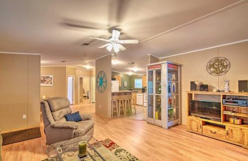 Homosassa House | Less Than 2 Mi to River Home with Fire Pit in Homosassa