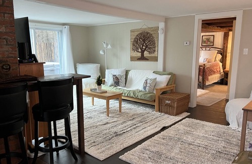 Cornwall Cottage | **Less than 5 minute walk to Mohawk Ski Area.**