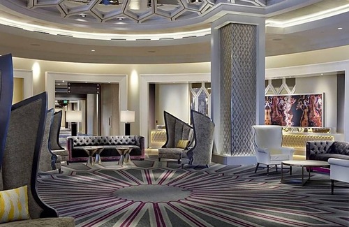 Whitehaven Apartment | Less than a 5-minute walk from Elvis Presley's Graceland Mansion .