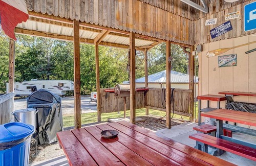 Quitman House | Less than a mile from Lake Fork-UPDATED-Bluegill Bungalow 6