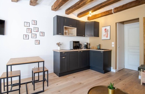 Tours City Centre Apartment | Let's get some height