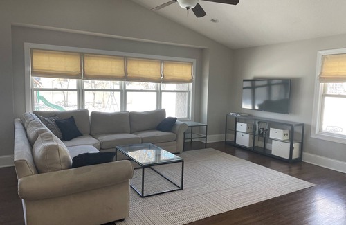 Edina House | 🎂 Let Them Eat Cake in this Fun Edina Family and Pet Friendly Home 🍰