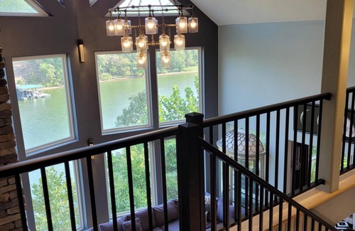 Linn Creek House | Let your family getaway begin at your waterfront home, minutes from attractions!