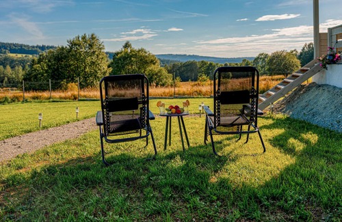 Sierpnica House | Let yourself be enchanted by the magnificent panorama in this ideally located vacation home.