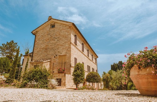 Monsampietro Morico Apartment | Levante - Relax and Nature among the hills of the Marche, Levante - Relax e Natura tra le colline de