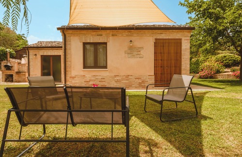 Monsampietro Morico Apartment | Levante - Relax and Nature among the hills of the Marche, Levante - Relax e Natura tra le colline de