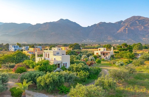 Frangokastellon House | Levantes - Walk To Beach - AC WIFI