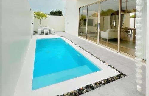 Si Racha Villa | Level TWO pool villa Sriracha
