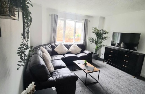 Balloch Apartment | Levenside Holiday Apartment, Balloch, Loch Lomond