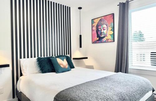 Desjardins Apartment | Levis Downtown New Studio #3 AC, WiFi and 2 Parking spaces