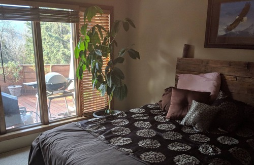 Yankton House | Lewis and Clark Lake Area Home